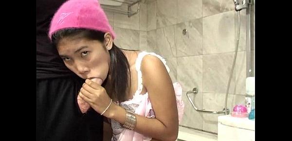  Thai Fuck toy Zoe 18 bathroom sucky sucky